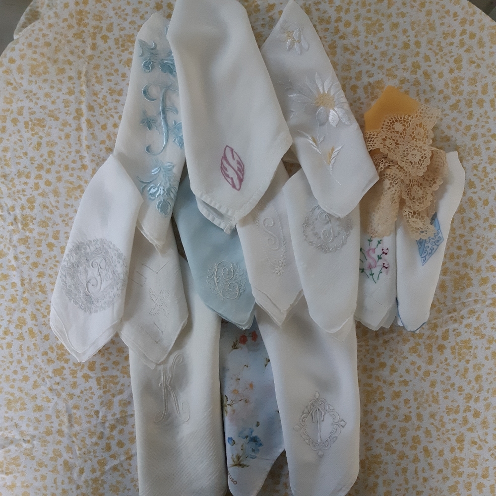 14 Handkerchiefs Monogrammed Vintage